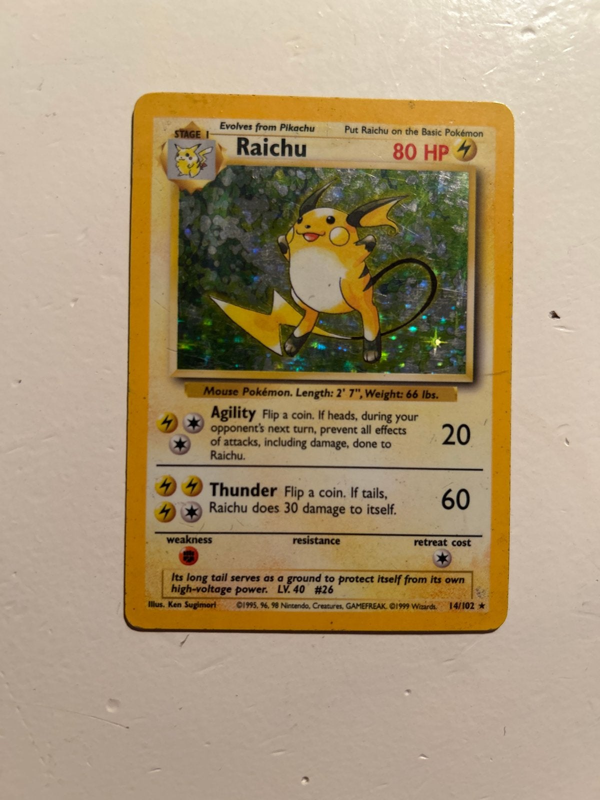 Raichu Holo 14/102 Base Set Pokemon Kaart, Hobby en Vrije tijd, Verzamelkaartspellen | Pokémon, Verzenden, Gebruikt, Losse kaart
