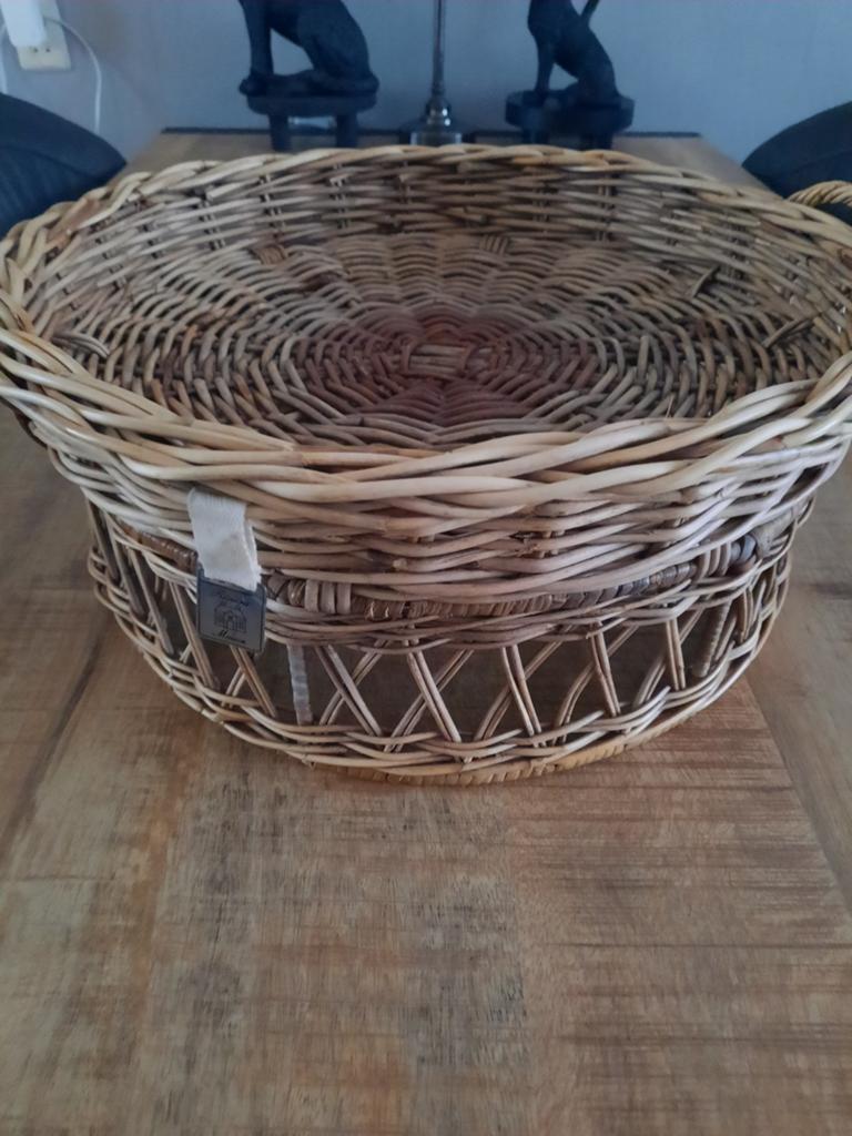 Riviera maison rattan fruitmand, Huis en Inrichting, Woonaccessoires | Schalen en Manden, Ophalen, Zo goed als nieuw, Rond, Riet