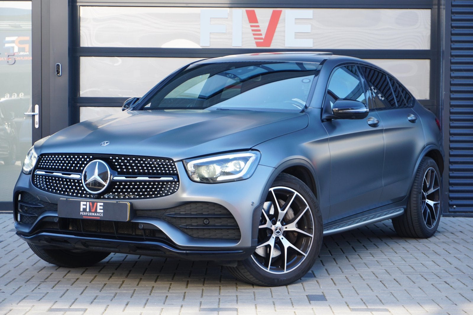Mercedes-Benz GLC Coupé 200/ Pano / Memory / ACC / Burmester, Auto's, Automaat, Achterwielaandrijving, 2000 kg, Bedrijf