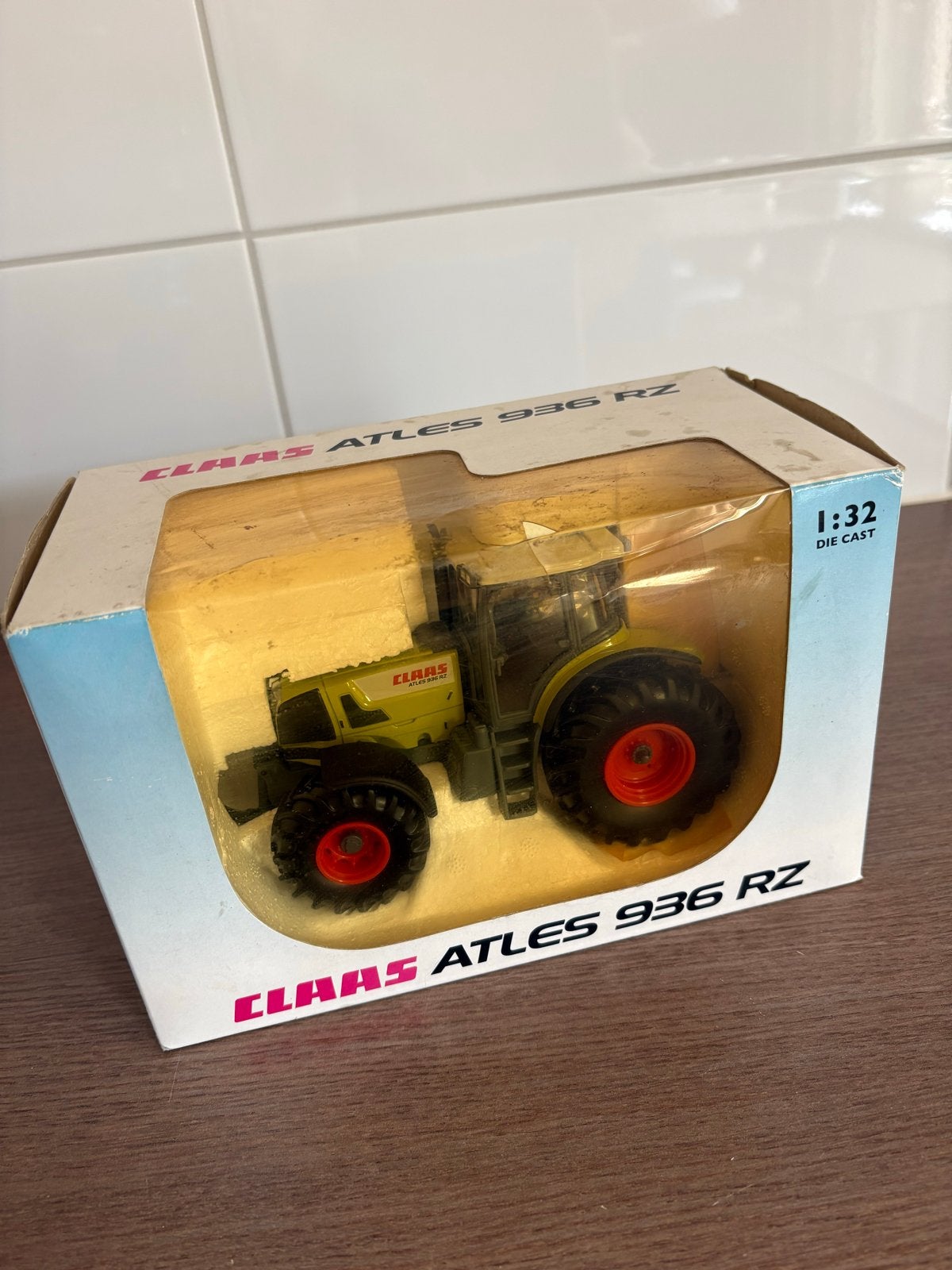 Claas Atles 936 RZ Tractor Model 1:32 Die Cast, Ophalen of Verzenden, Nieuw, Tractor of Landbouw, Overige merken