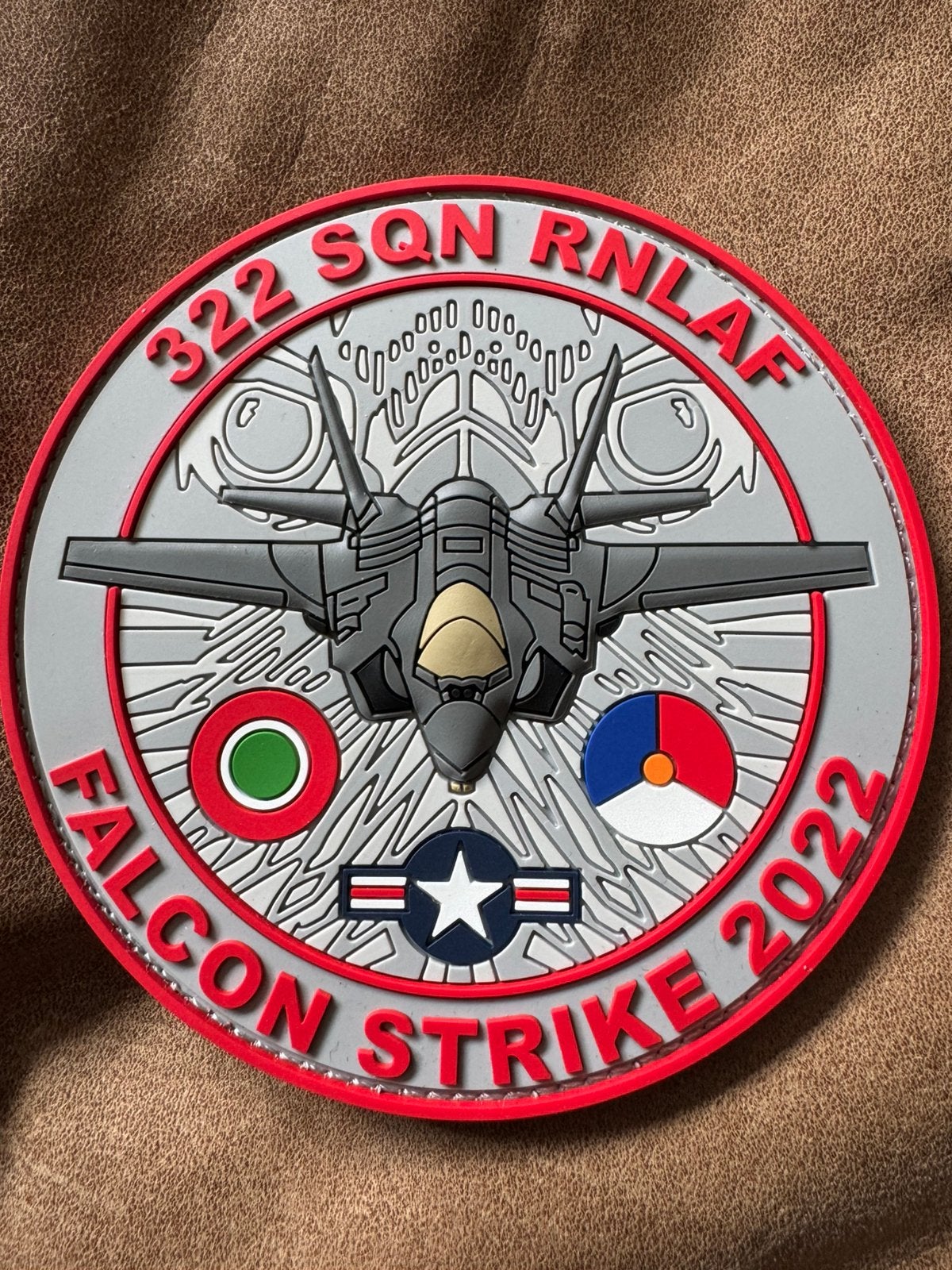 Embleem 322 Squadron Falcon Strike 2022 PVC, Ophalen of Verzenden, Luchtmacht, Nederland, Embleem of Badge