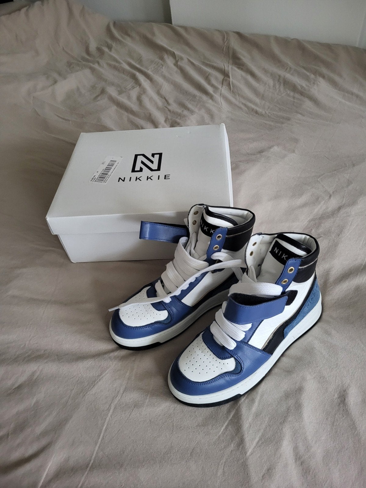 Nikkie halfhoge sneakers leer maat 40 zgan, Blauw, Ophalen of Verzenden, Nikkie, Sneakers of Gympen