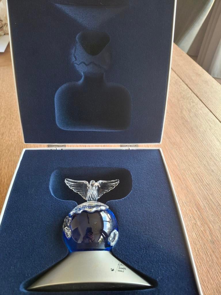 Crystal planet. In doos. (4) (26), Ophalen of Verzenden, Zo goed als nieuw, Figuurtje