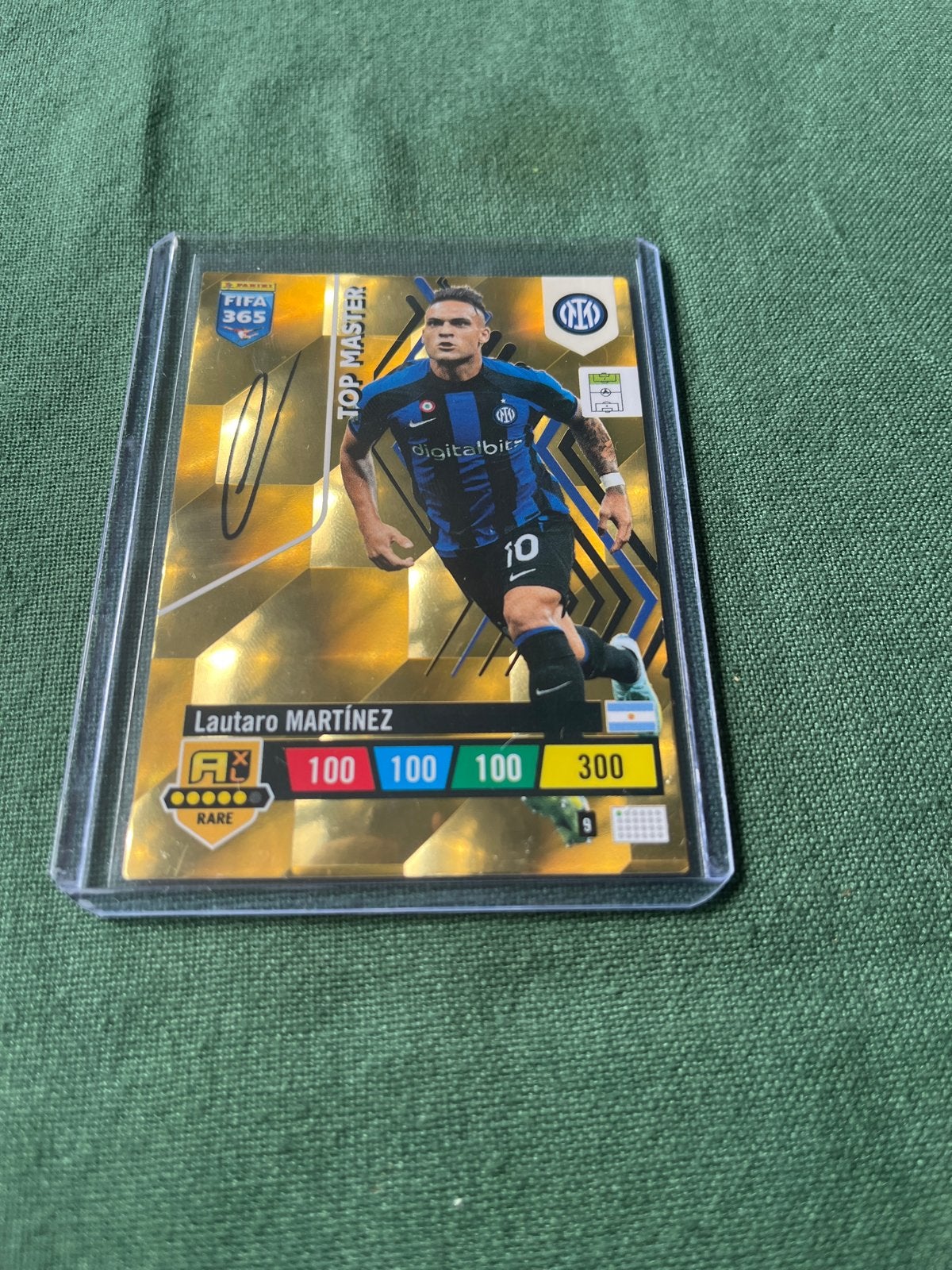 Panini FIFA 365 Adrenalyn XL Lautaro Martínez Top Master, Ophalen of Verzenden, Zo goed als nieuw, Buitenlandse clubs, Spelerskaart