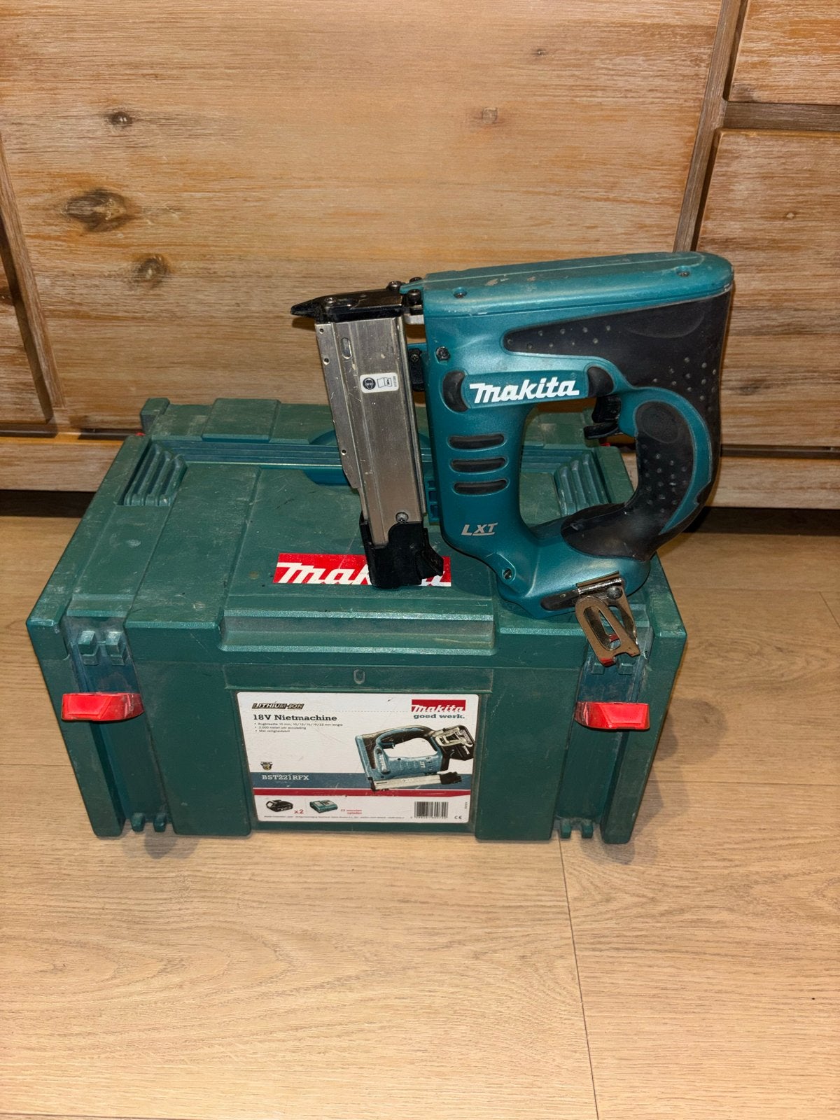 Makita DPT351 18V Pin tacker met koffer, Ophalen, Gebruikt, Tacker/nietmachine, Makita