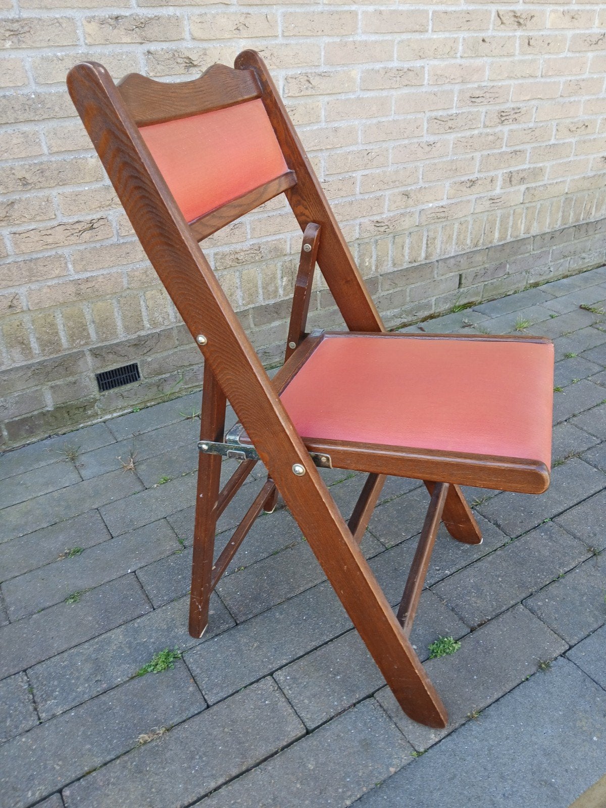 Oude stoeltjes, Ophalen