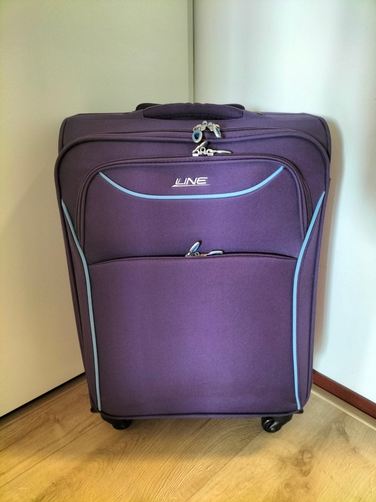 Lichtgewicht koffer Travel Line paars., Ophalen, Zo goed als nieuw, Overige materialen, Uitschuifbare handgreep