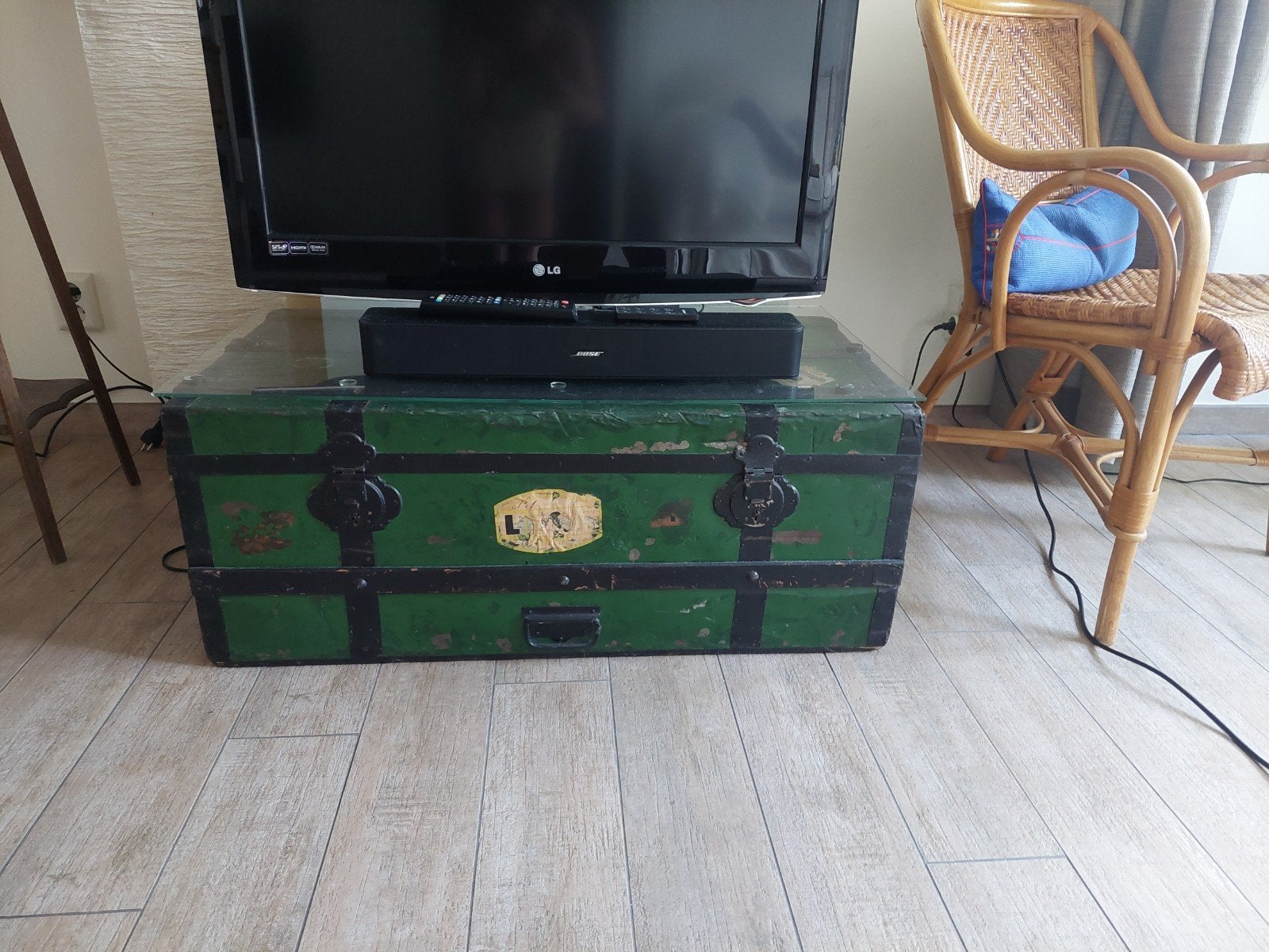 Vintage Koffer/Kist met Glazen Blad - Uniek Meubelstuk, Ophalen, 50 – 75, Gebruikt, 100 tot 150 cm