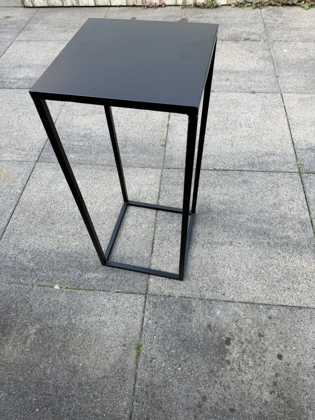 Stijlvolle zwarte metalen plantenstandaard of bijzettafel, Huis en Inrichting, Ophalen of Verzenden