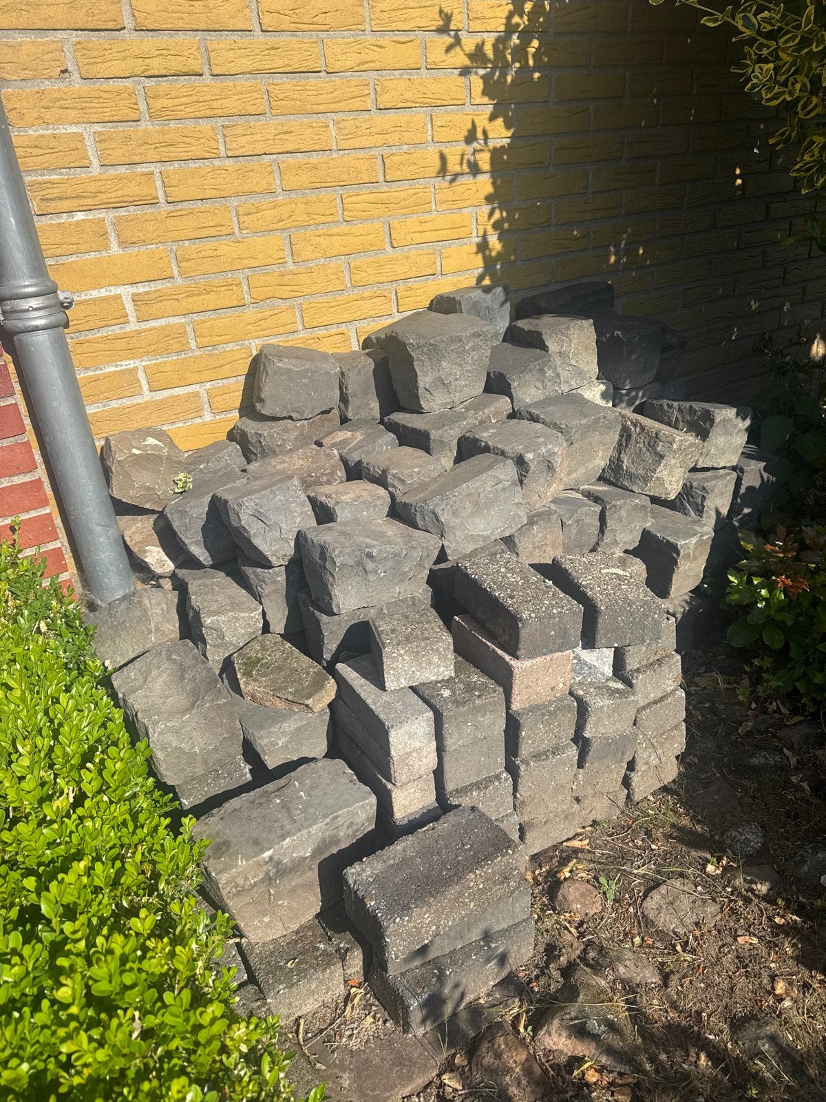 Diverse stenen en granieten torens voor fontein, Tuin en Terras, Ophalen, Gebruikt, Graniet, Kei