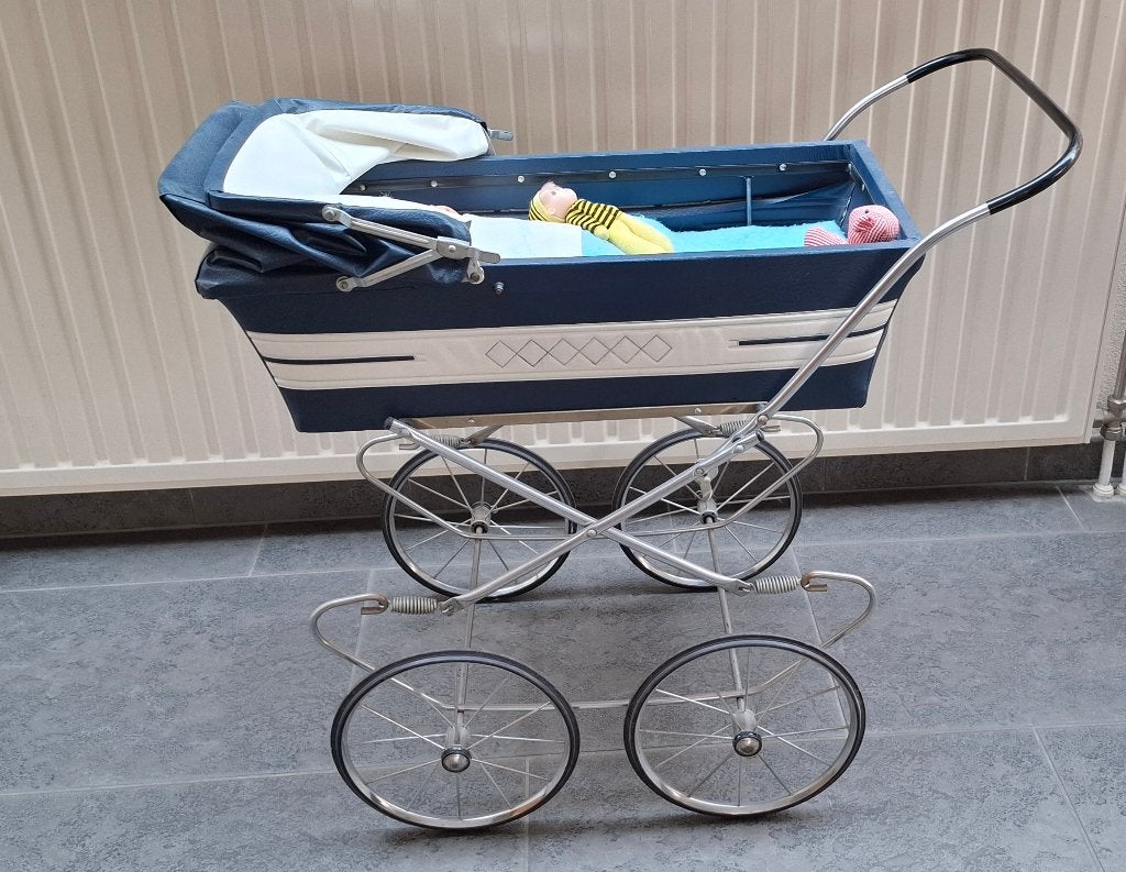 Vintage poppenwagens, Ophalen