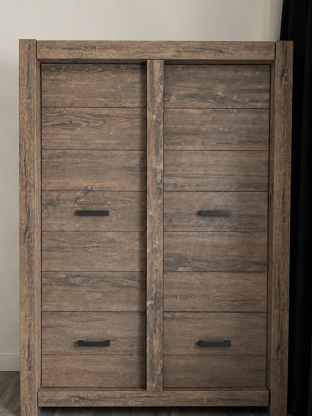 Donkerbruine opbergkast 130 x 184 cm, Ophalen, Gebruikt, 25 tot 50 cm, 100 tot 150 cm