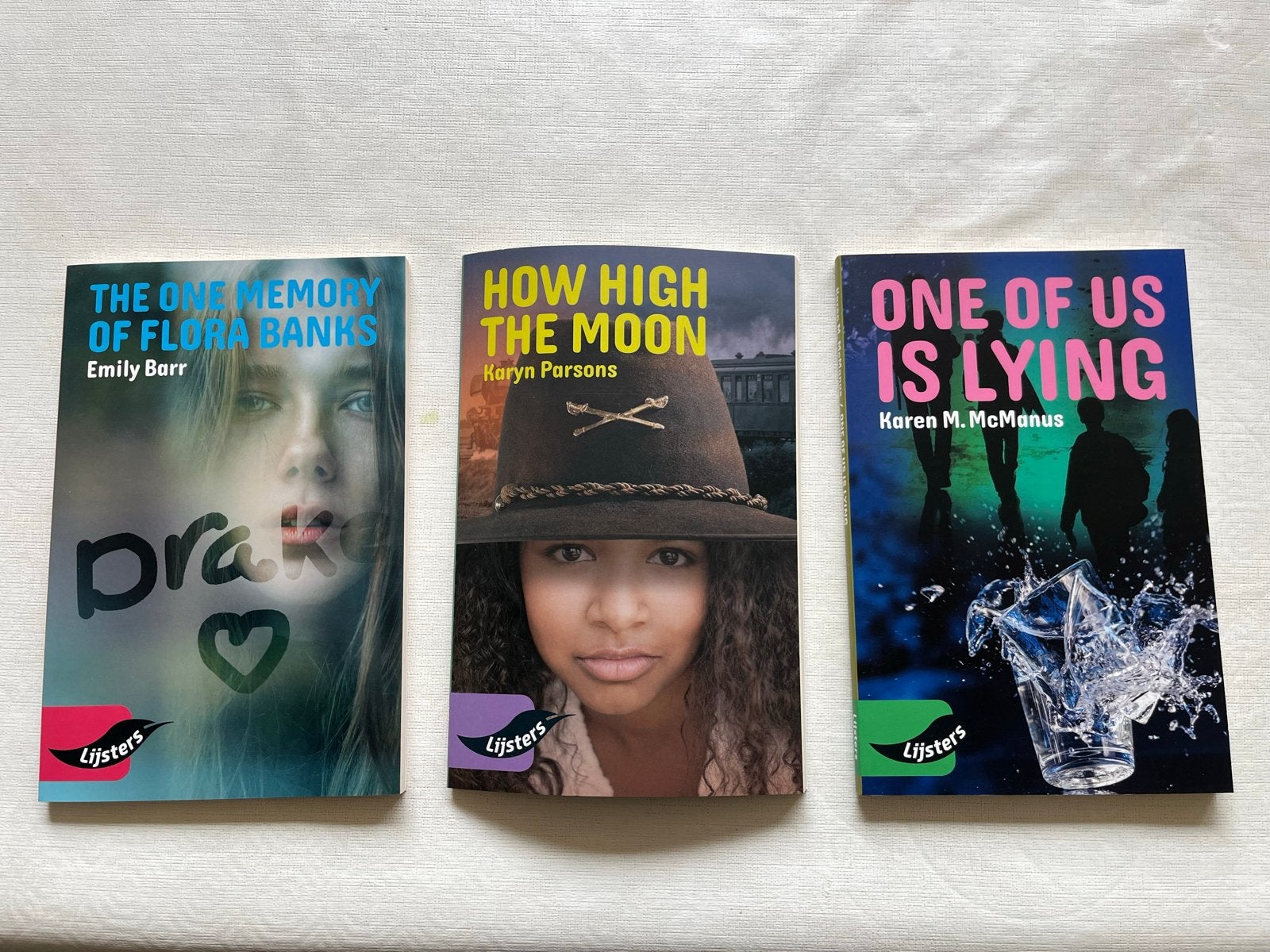 Lijsters boeken: The One Memory of Flora Banks, How High the, Ophalen, Zo goed als nieuw