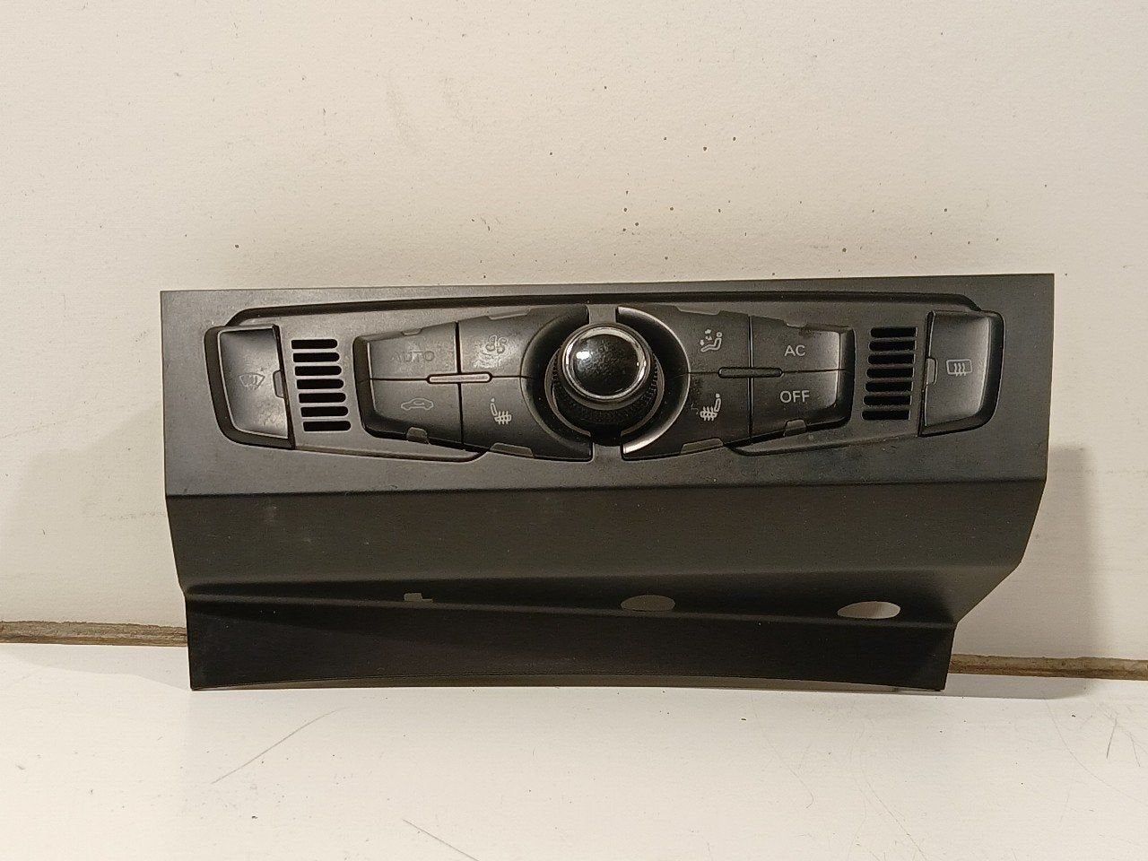 Bedieningspaneel kachel Audi A4, Auto-onderdelen, Onderdelen@venauto.nl, Van der Ven Autorecycling B.V., Gebruikt, Ettenseweg 76, 4706 PB Roosendaal, The Netherlands