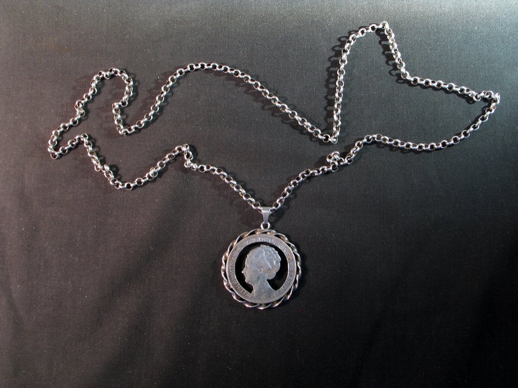 Zilver stil verzetshanger met jasseronketting WO2. 2118., Ophalen of Verzenden, Zilver