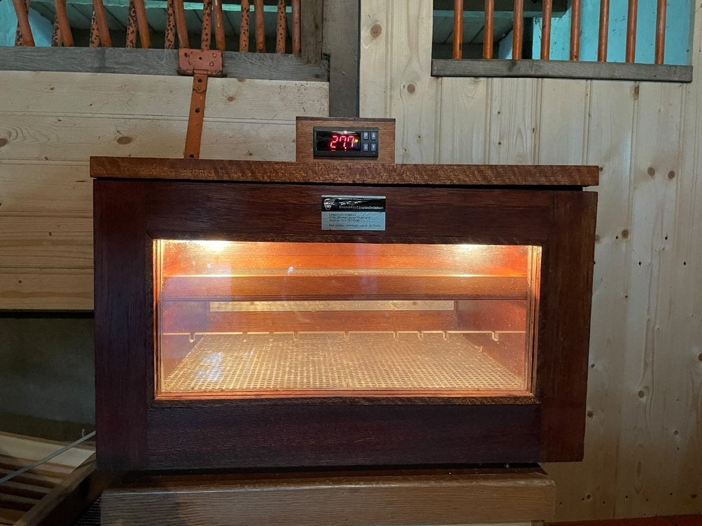 Broedmachine Motorbroeder, Geslacht onbekend, Kip