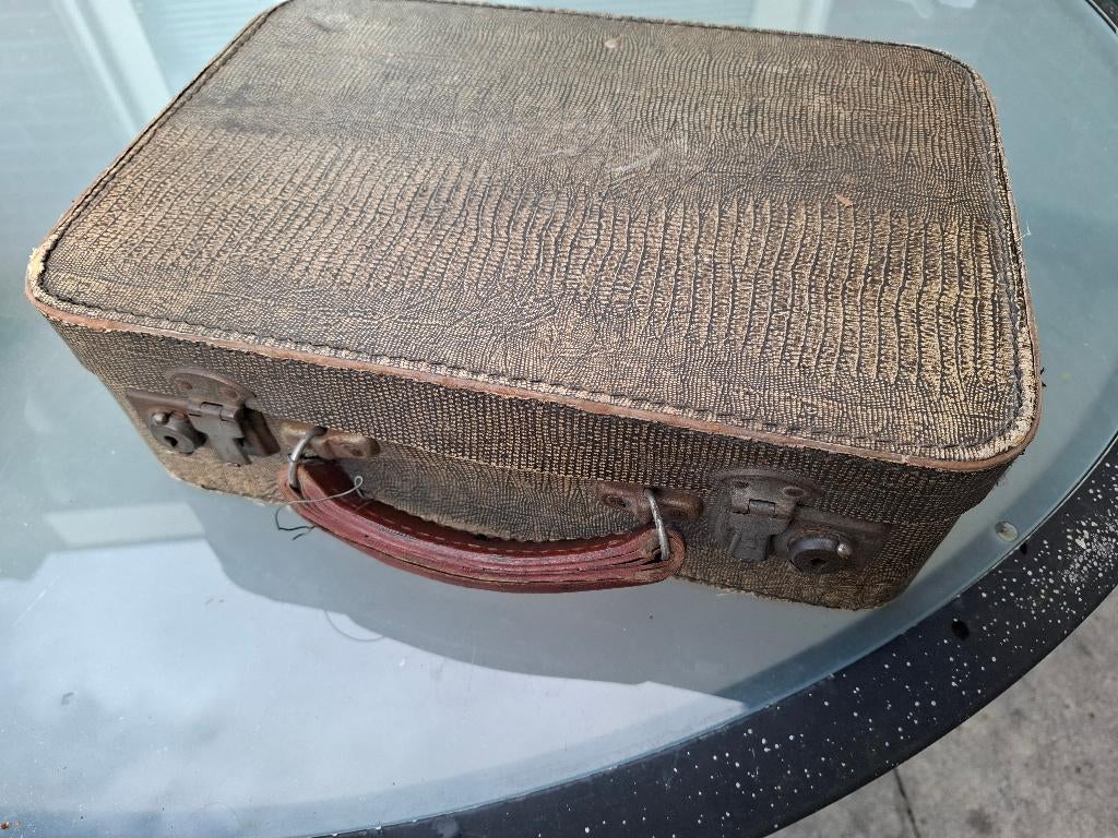 Vintage koffertje 1935, Sieraden, Tassen en Uiterlijk, Koffers, Gebruikt, Hard kunststof, Verzenden, Slot