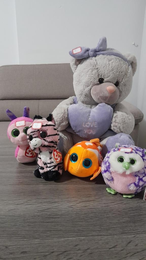 Diverse knuffels: grote beer en kleine knuffels, Gebruikt, Overige karakters, Beer, Grijs