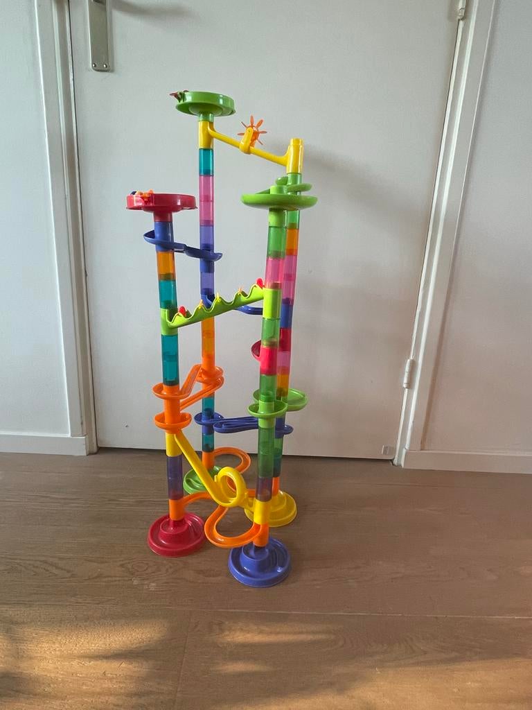 Grote knikkerbaan, kleurrijk en veelzijdig, Ophalen of Verzenden, Gebruikt, Jongen of Meisje