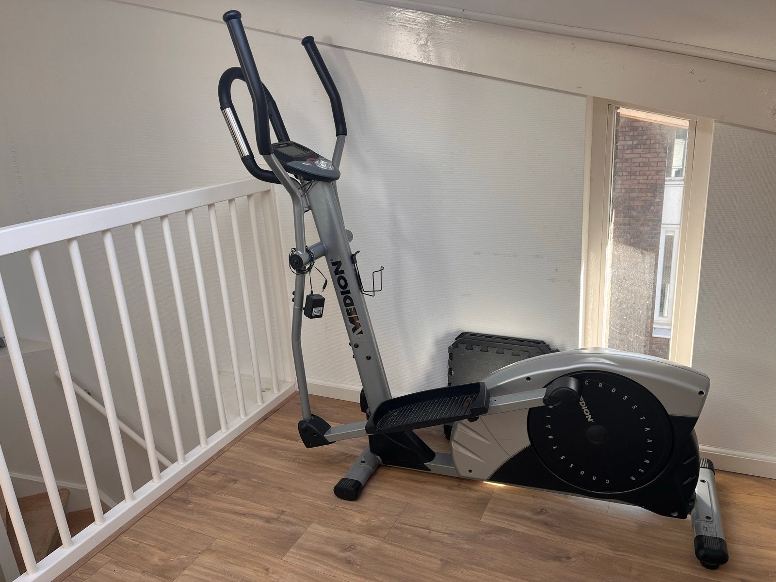 Medion Crosstrainer - Perfect voor Thuis Workouts, Sport en Fitness, Ophalen, Gebruikt, Armen, Crosstrainer