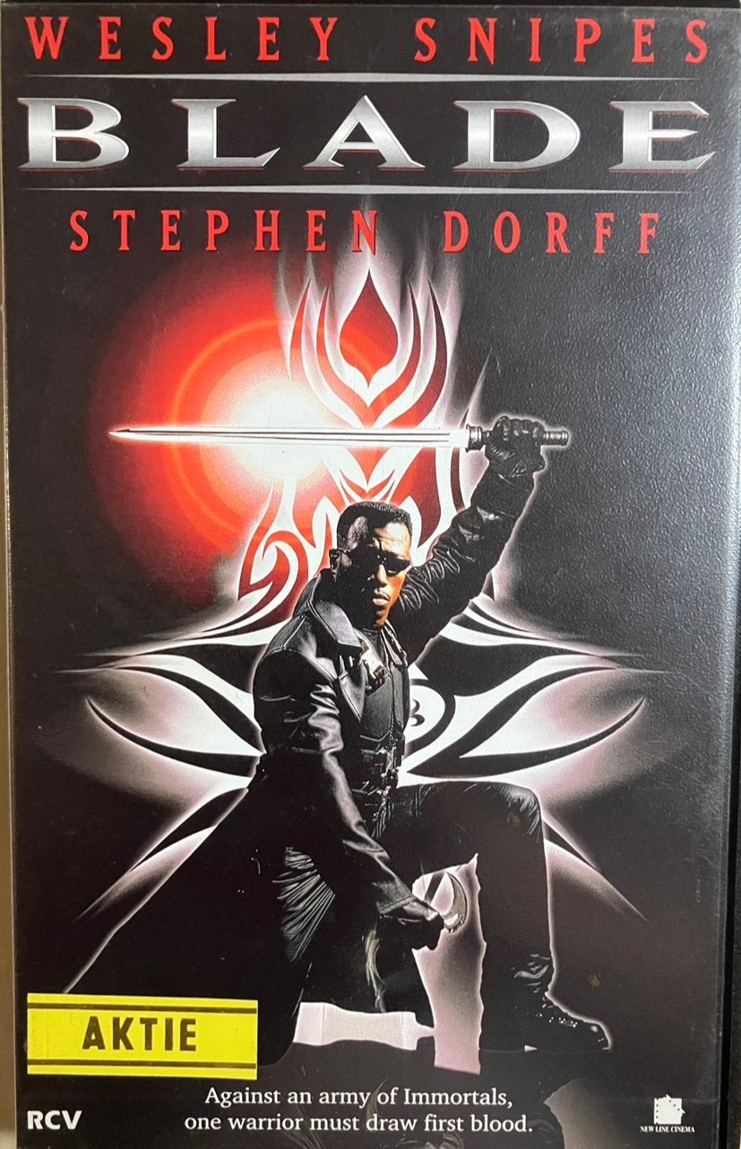 VHS Blade, Ex-Rental, Cd's en Dvd's, VHS | Film, Engels, Vanaf 16 jaar, Nederlands ondertiteld, Ophalen of Verzenden