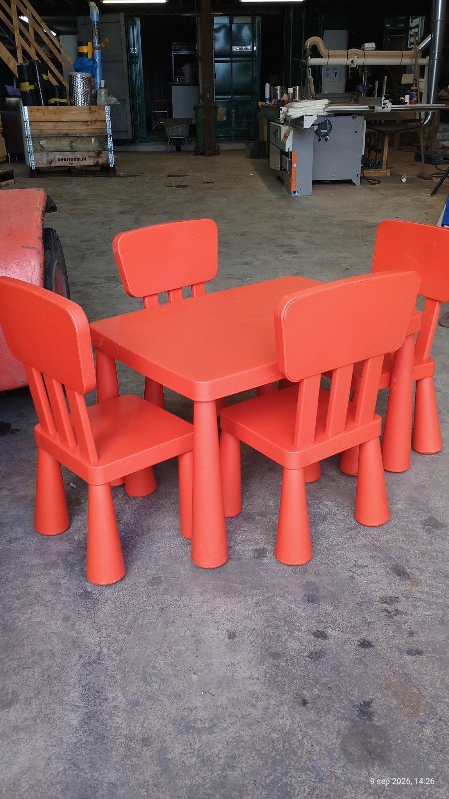 Ikea tafel met 4 stoeltjes., Kinderen en Baby's, Ophalen, Zo goed als nieuw, Tafel(s) en Stoel(en)