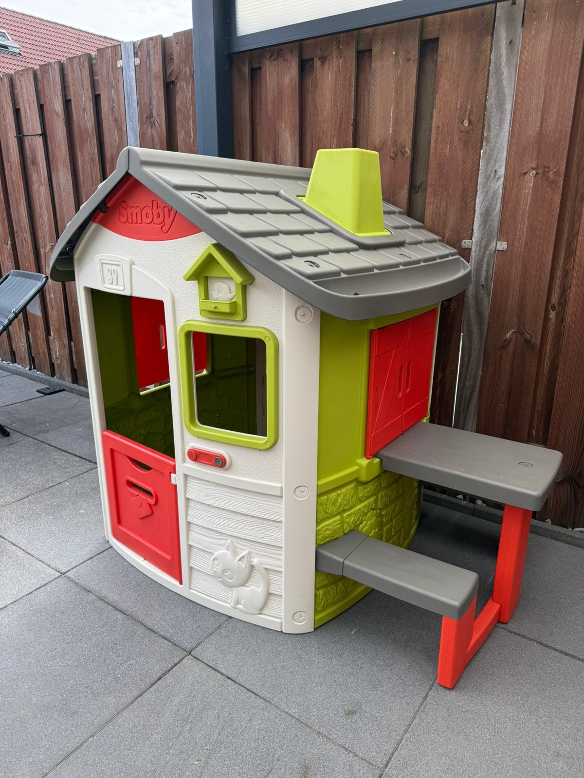Smoby speelhuis met picknicktafel, Ophalen, Zo goed als nieuw, Kunststof
