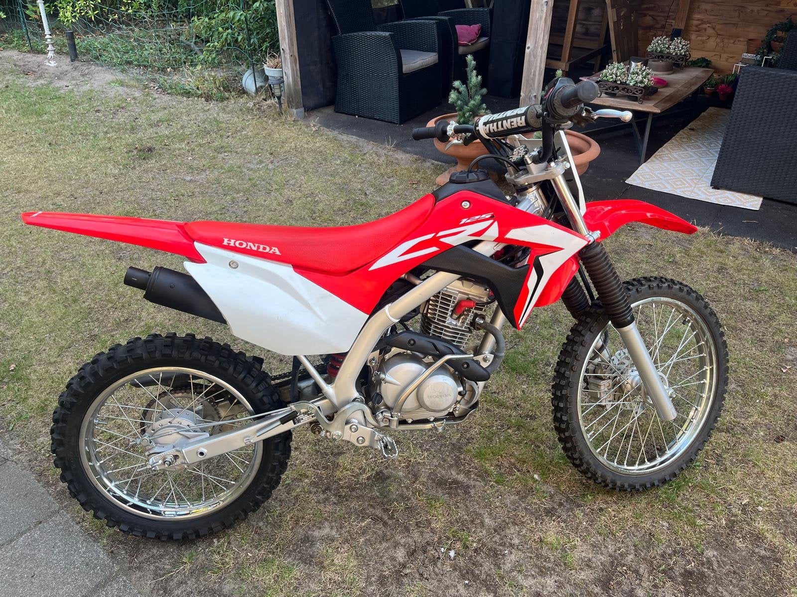 Honda CRF125 2022 grote wielen, zo goed als nieuw!, Fietsen en Brommers, Brommers | Crossbrommers, Ophalen, Zo goed als nieuw