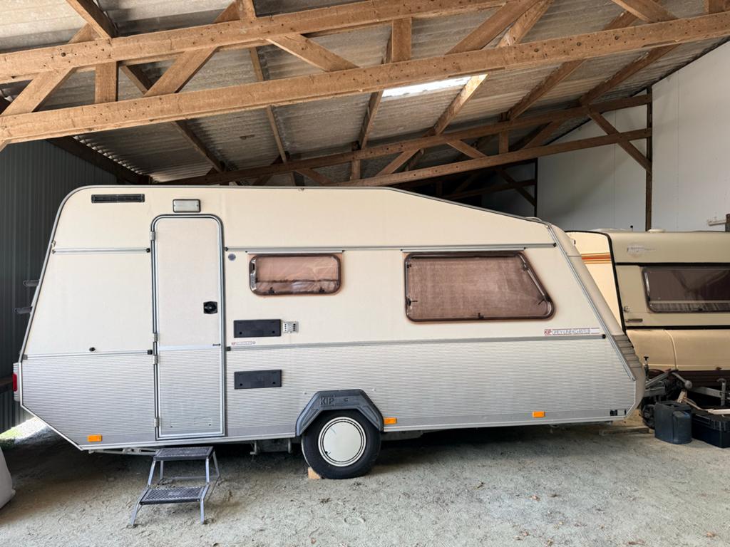 Kip Grey-Line KG45TLB met voortent en complete uitrusting, Luifel, Rondzit, Kip, 750 - 1000 kg