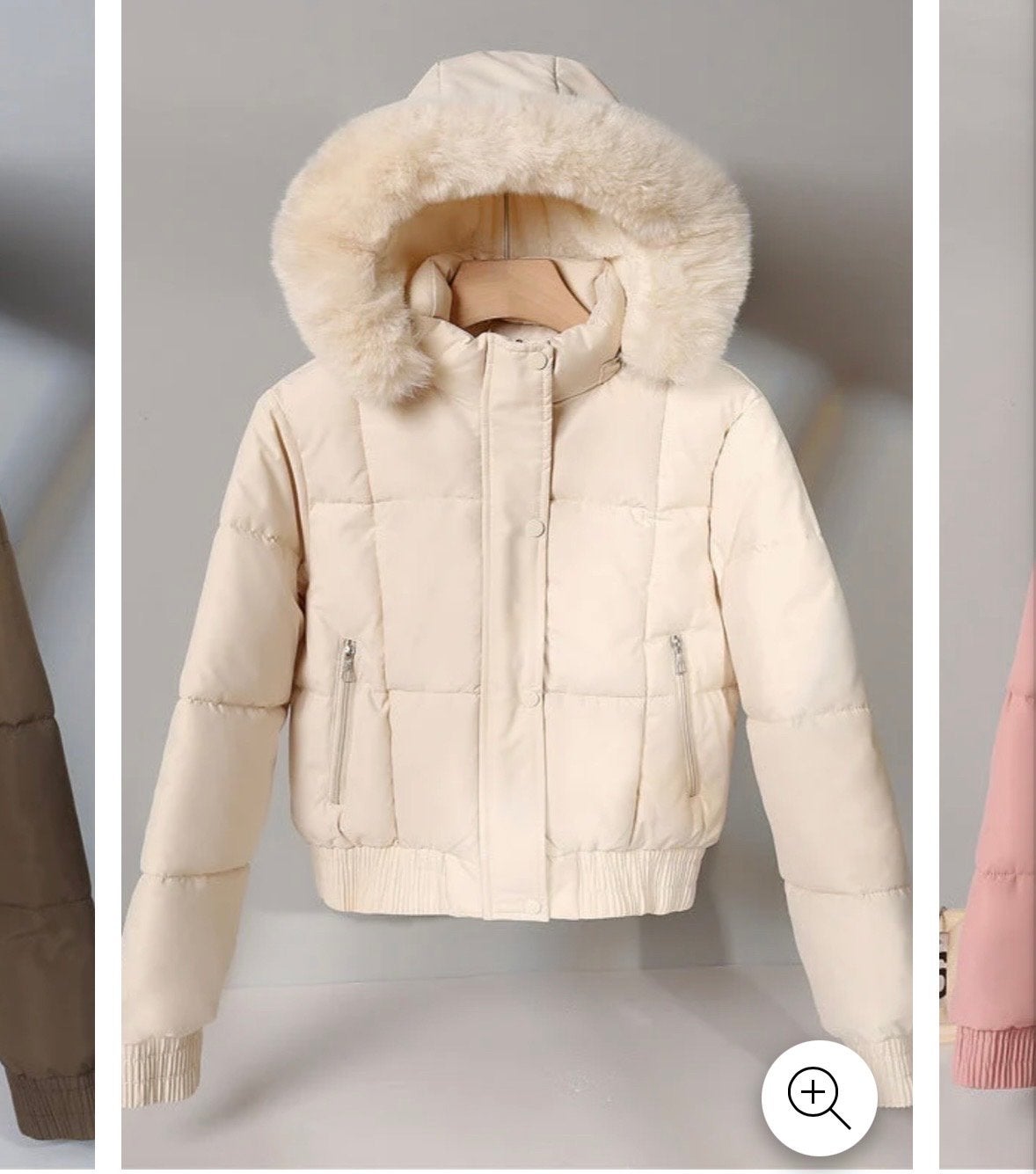Crèmekleurige gewatteerde jas met capuchon en bontkraag, Kleding | Dames, Ophalen, Zo goed als nieuw, Maat 42/44 (L), Beige
