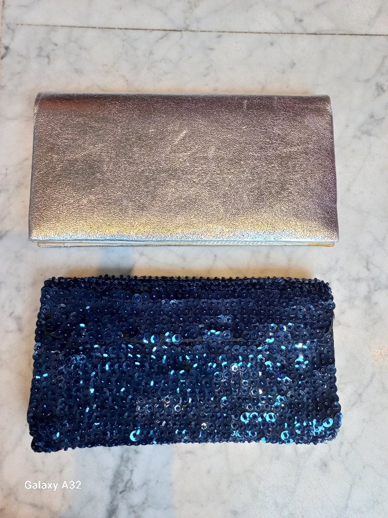 Zilverkleurige avondtas en blauwe pailletten clutch, Ophalen of Verzenden, Zo goed als nieuw, Overige kleuren, Avondtasje