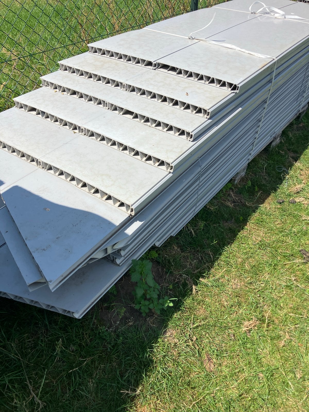 Kunstof planken 41 cm breed gemiddeld 2 meter lang, Dieren en Toebehoren, Toebehoren