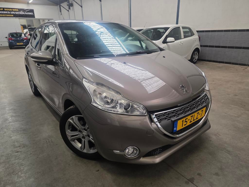Peugeot 208 1.2 VTI 60KW/82PK 5-D/Novi/Airco/Bluetooth/, Auto's, Peugeot, Bedrijf, Te koop, ABS, Adaptieve lichten, Airbags, Airconditioning