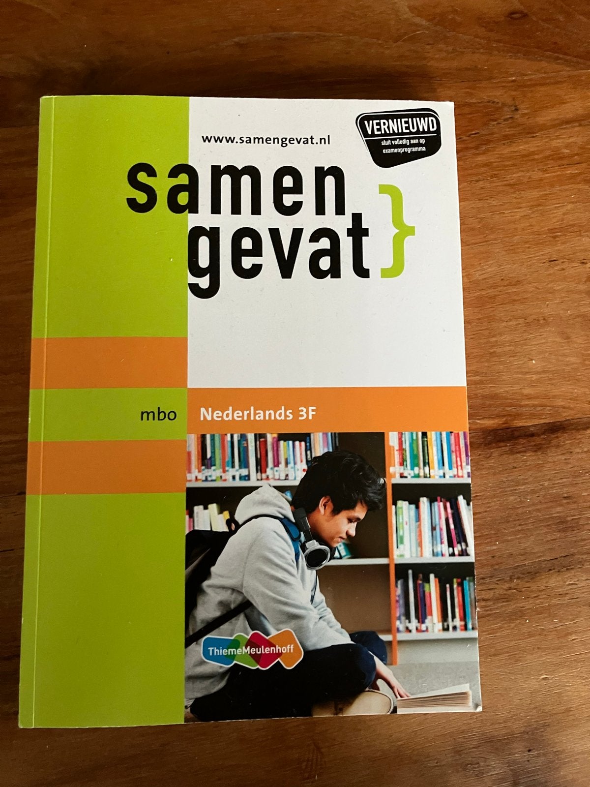 Samengevat Nederlands 3F MBO - Thiememeulenhoff, Boeken, Ophalen, Zo goed als nieuw, Overige niveaus, Nederlands