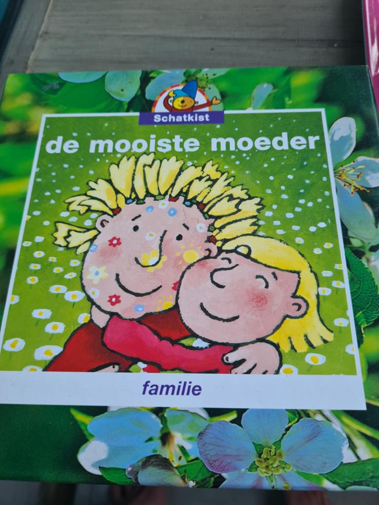 De Mooiste Moeder - Schatkist Familie Spel en Boek, Onbekend, Fictie algemeen, Jongen of Meisje, Ophalen of Verzenden
