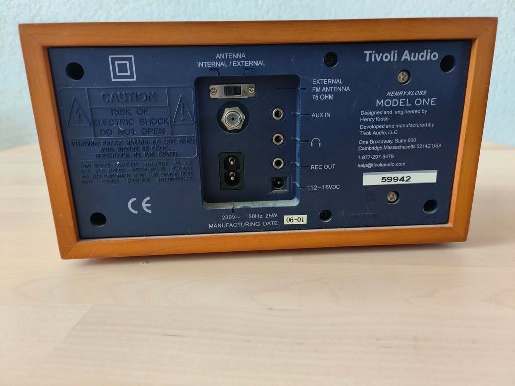 Tivoli Audio Model One Radio - Klassiek Design, Ophalen of Verzenden, Gebruikt, Radio