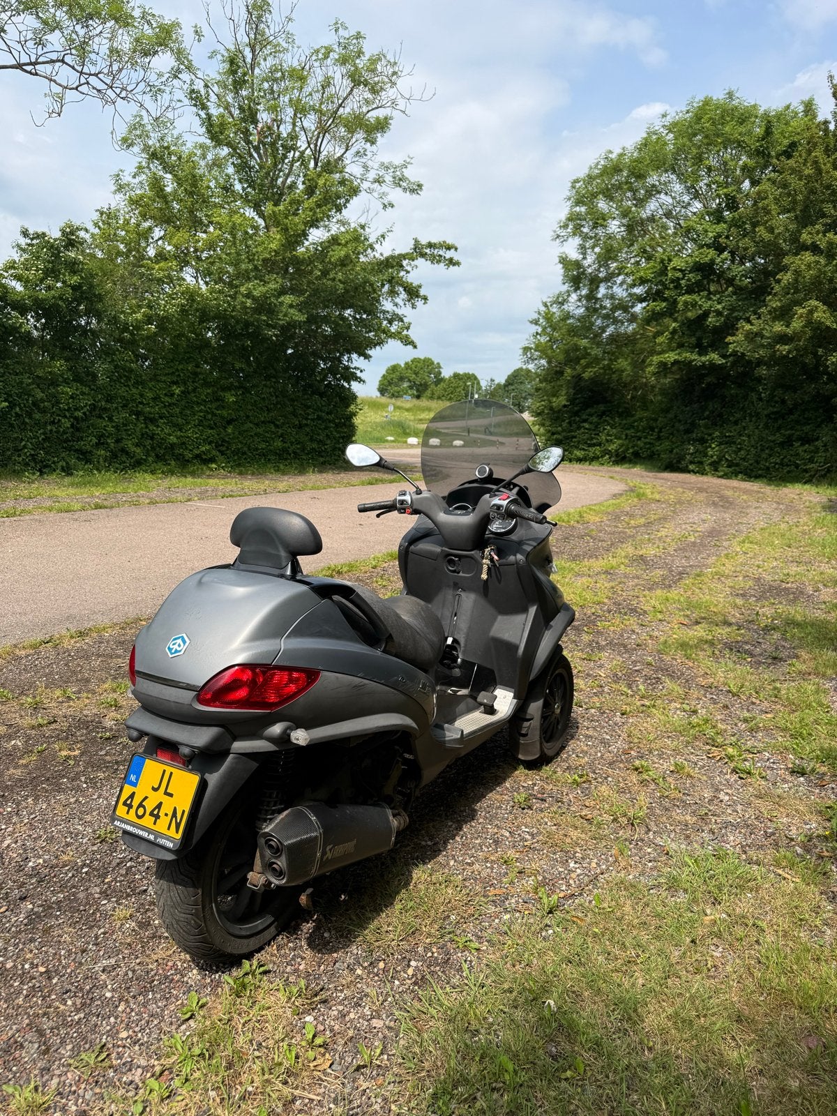Piaggio MP3 500 LT sport met zichtbare gebruiksschade, Motoren, Motoren | Piaggio, Scooter, Sportuitlaat, Gebruikt, Particulier