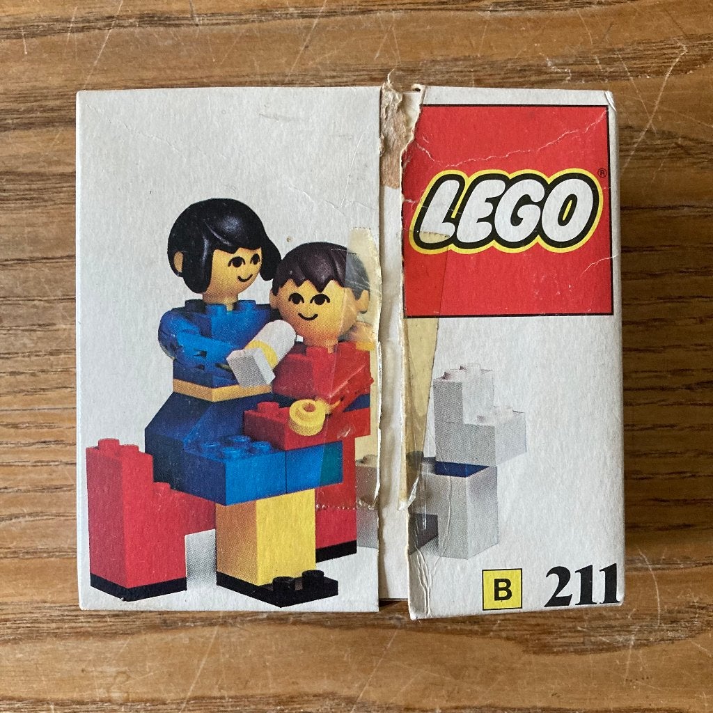 Vintage Lego 211 - moeder met baby en hond, Gebruikt, Compleet, Lego, Ophalen of Verzenden