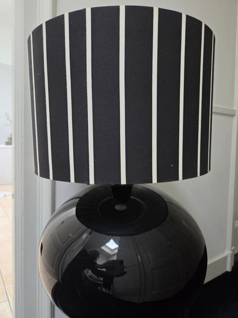 Bollamp met zwart/wit kap igst, Ophalen, Zo goed als nieuw, Overige materialen, 50 tot 75 cm