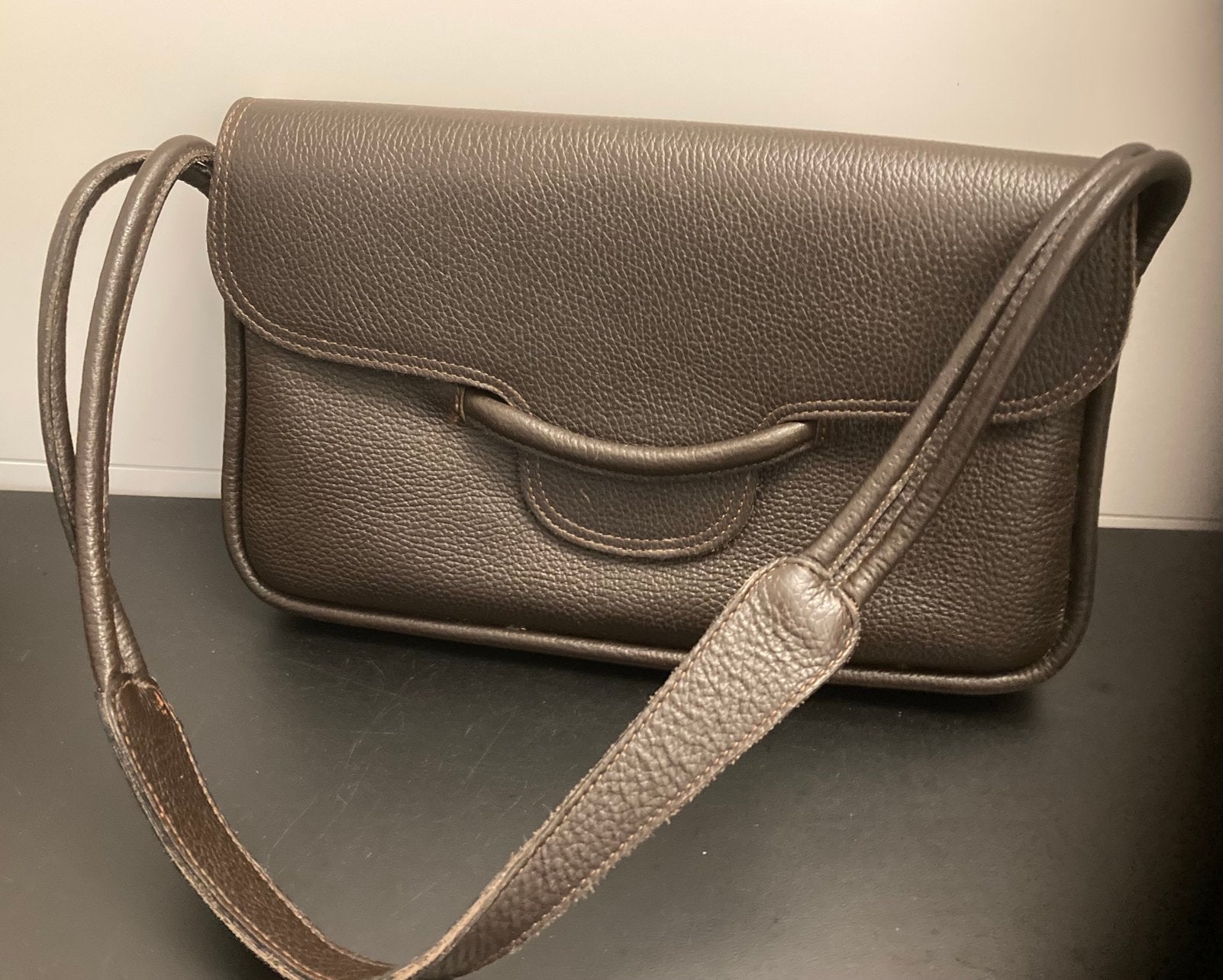Delvaux Brussel handtas, schoudertas dr, bruin leer., Ophalen of Verzenden, Zo goed als nieuw, Bruin, Handtas