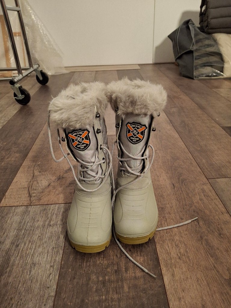 Sneeuwschoen snowboot, Ophalen, Zo goed als nieuw, Schoenen