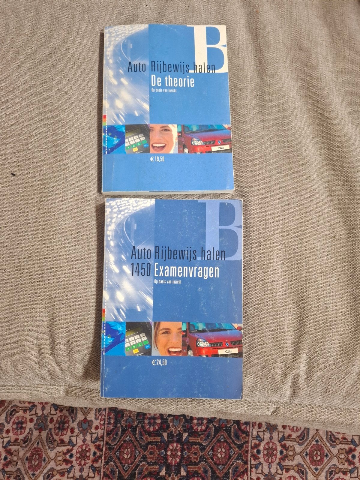 Autorijbewijs theorie plus examenvragen, Boeken, Auto's | Boeken, Ophalen, Zo goed als nieuw, Algemeen