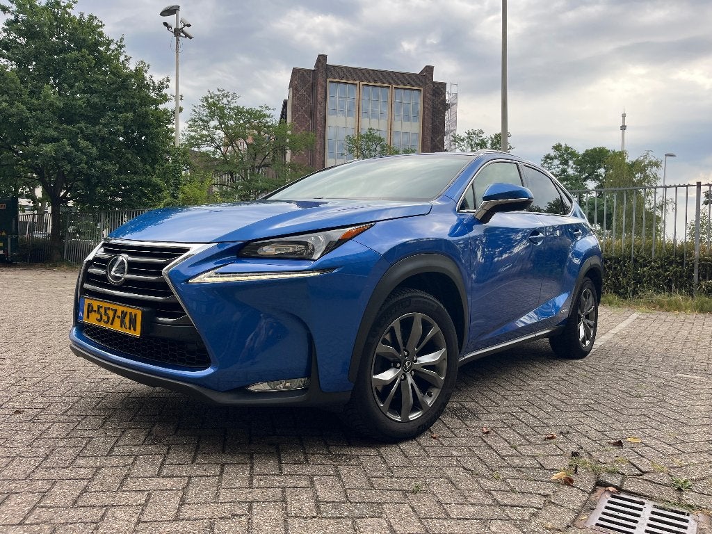 Lexus NX 300h Luxury Line | Garantie t/m 2028 | DealerOH, Automaat, Zwart, 1760 kg, Leder