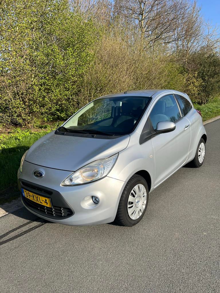 Ford Ka 1.2 51KW 2010 Grijs, Auto's, Ford, Voorwielaandrijving, 1242 cc, 4 cilinders, 4 stoelen