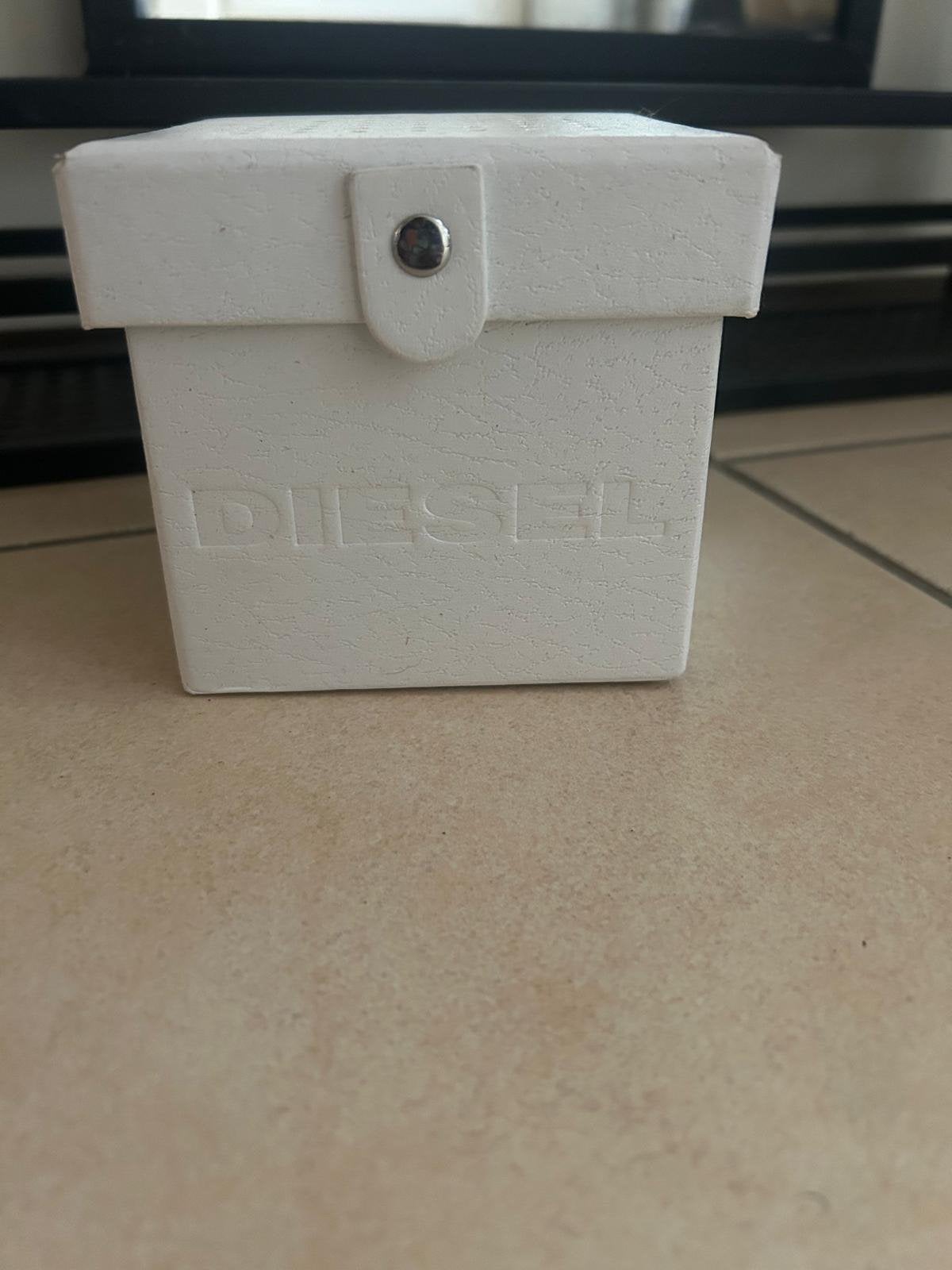 Diesel doosje, Ophalen, Zo goed als nieuw, Overige merken