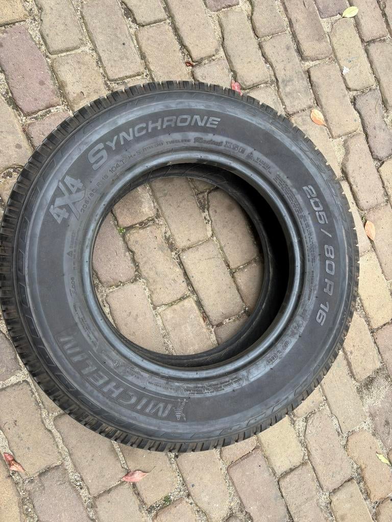 Diverse Michelin 4x4 Synchrone 205/80R16, Ophalen, Gebruikt, 16 inch, 205 mm