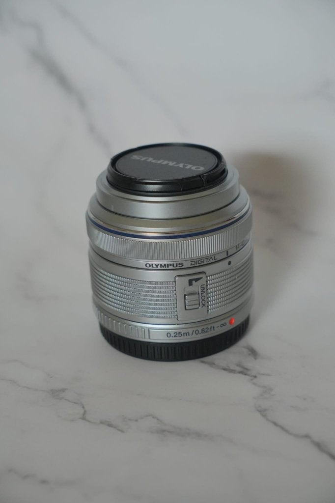 Olympus 14-42 mm F3.5 - 5.6 II R M.Zuiko Digital zilver, Ophalen, Zo goed als nieuw
