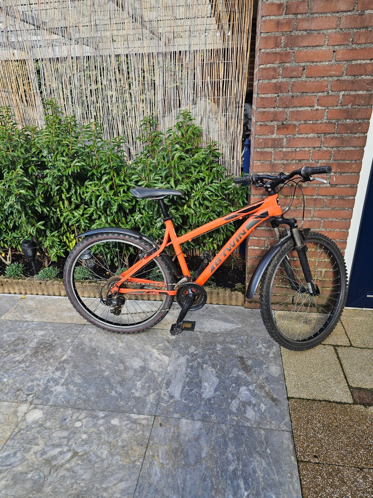 opgeknapte B-Twin 26 inch mountainbike, Gebruikt, B.Twin, Velgrem, Versnellingen