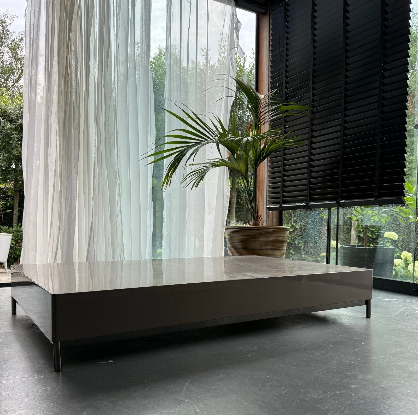 Moderne Lounge Tafel - Strak Design, Minotti laatste week, Overige materialen, Gebruikt, 150 tot 200 cm, 50 tot 100 cm