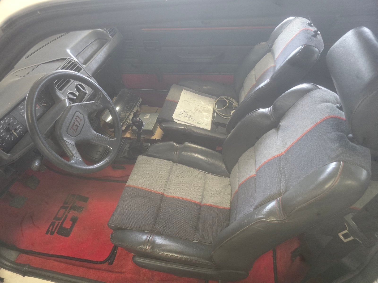 Peugeot 205 gti project Auto. lees text goed!, foto 8